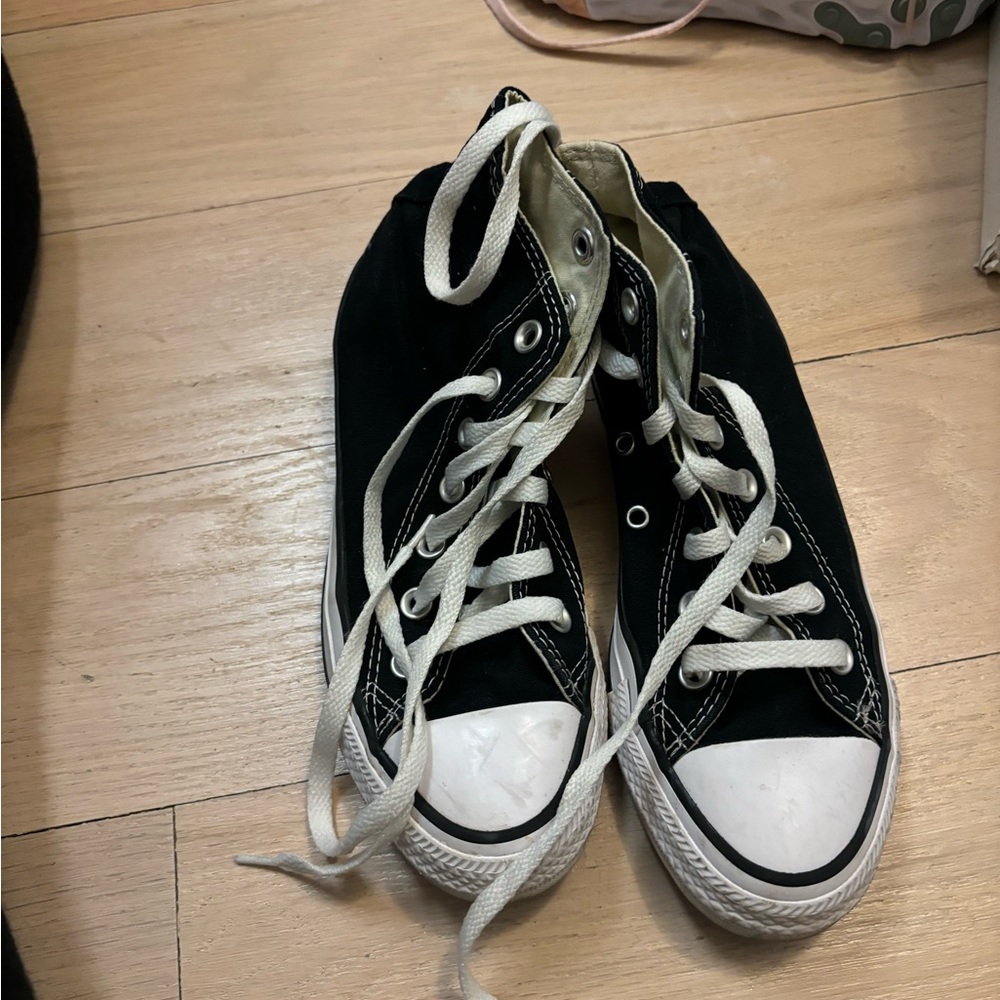 Black high top converse